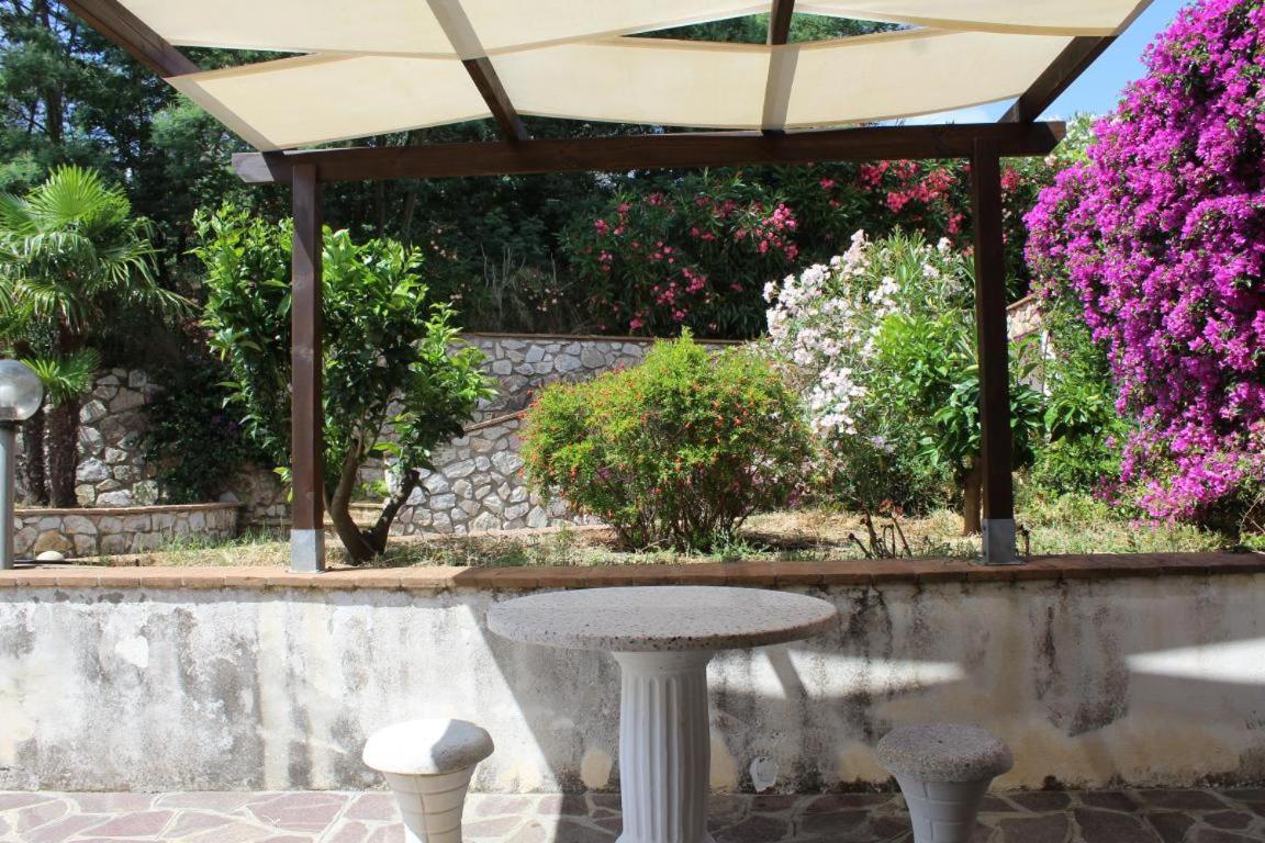Residence Les Oliviers Porto Azzurro Exterior photo